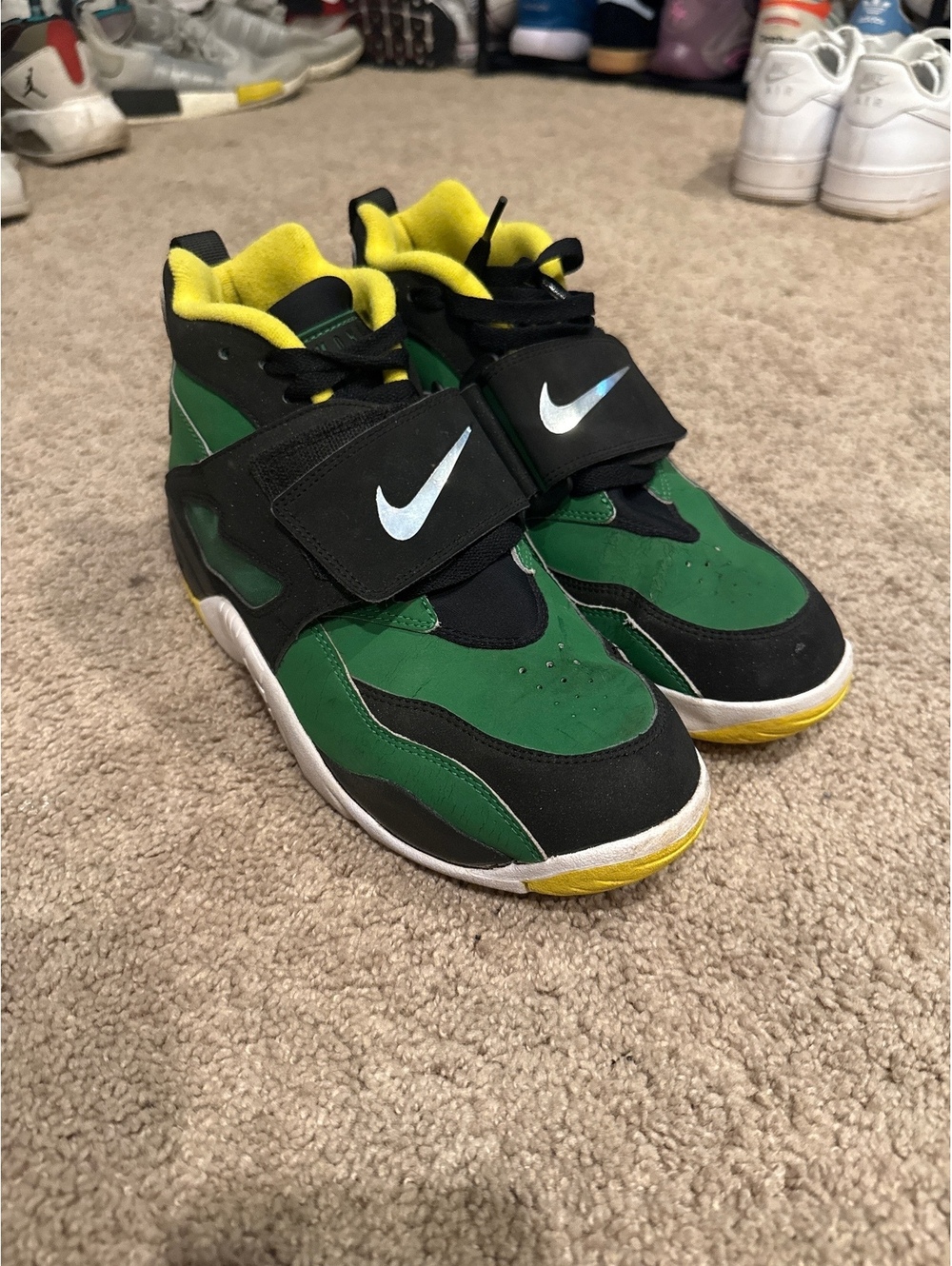 Preowned Nike Air Diamond Turf in  "Oregon Ducks" colorway